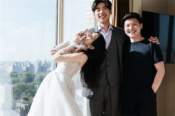 何超盈未婚先孕是真的吗?