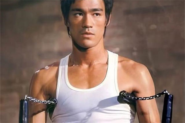 李小龙的师傅是谁?李小龙的死因是什么?