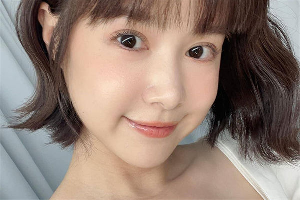 李佳颖男友是谁?李佳颖演过的电视剧有哪些?